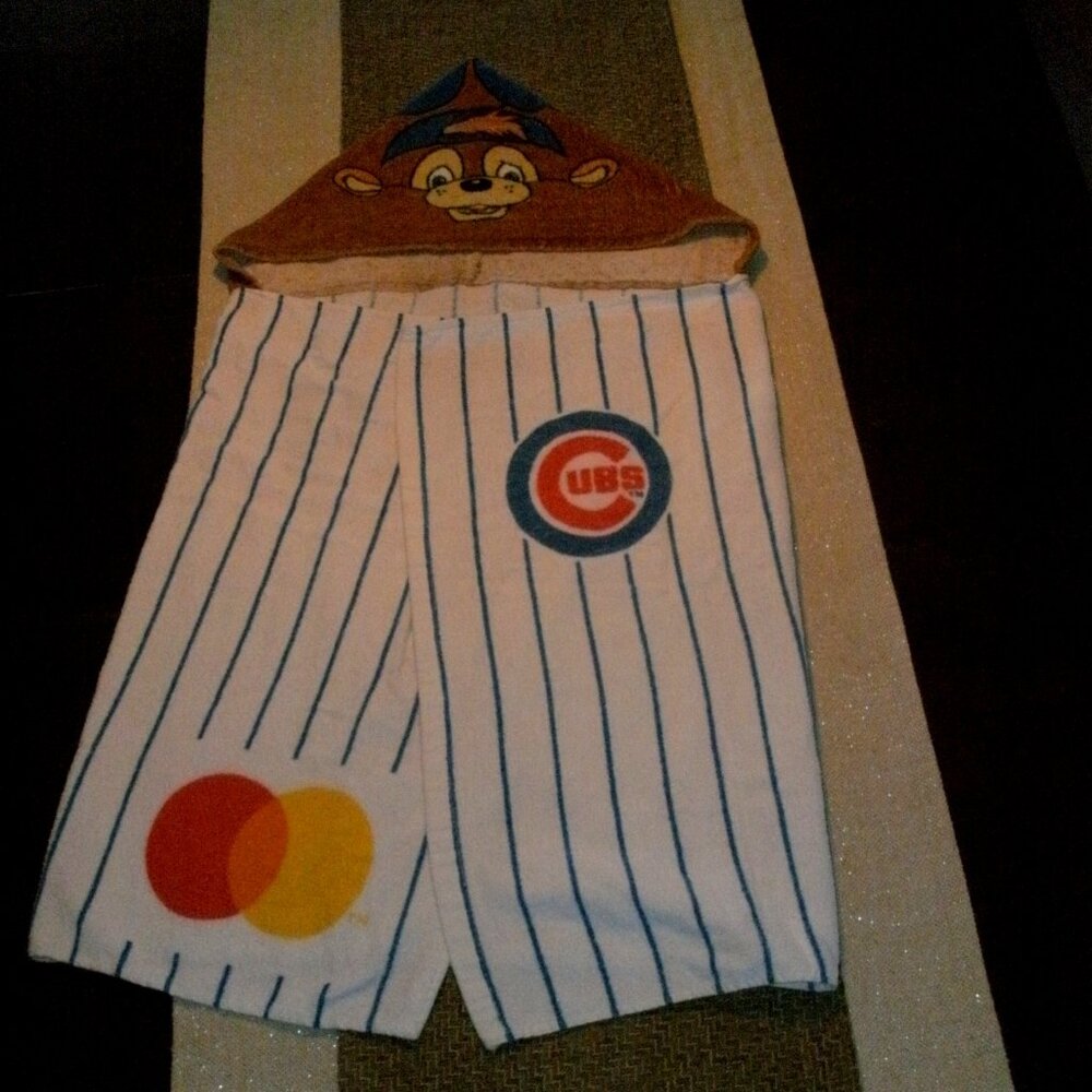 Chicago Cubs MLB Clark the Bear #1 promo Hooded Hoodie Beach Bath Towel